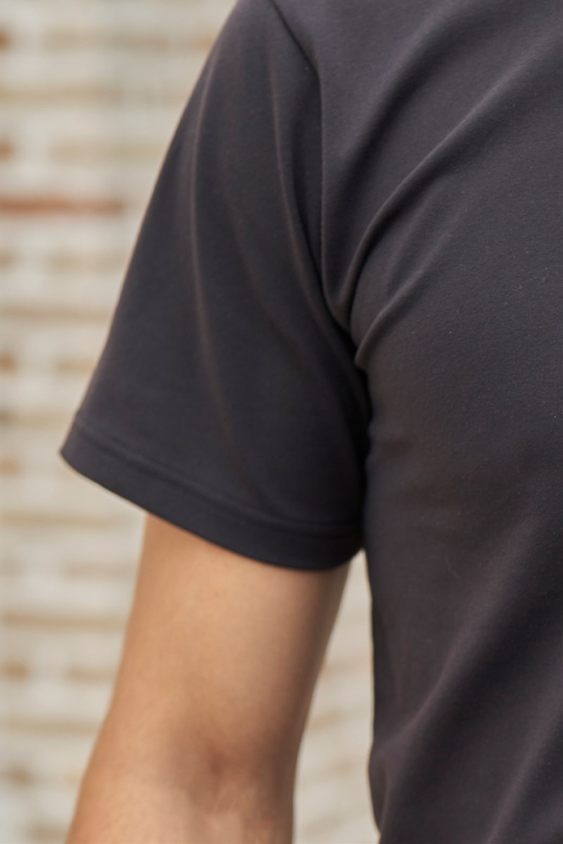 ユニセックスTシャツ ブラック
