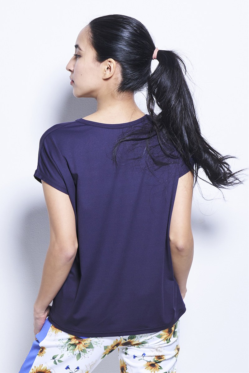 新品 MIKAライブT ネイビー S フィットネスウェア | エアリーTシャツ（メタリックロゴ付