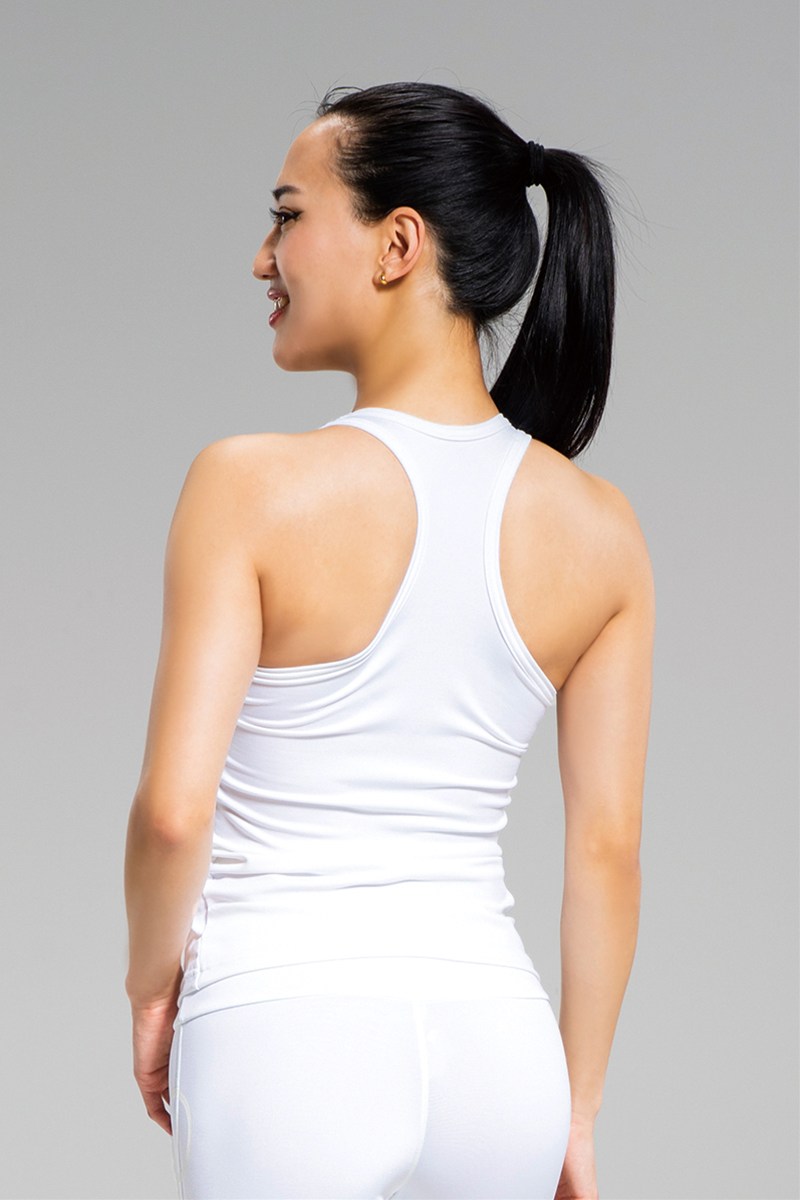 ホワイトタンクトップとイエローレギンスセット ホワイトタンクトップとイエローレギンスセット ホワイトタンクトップ