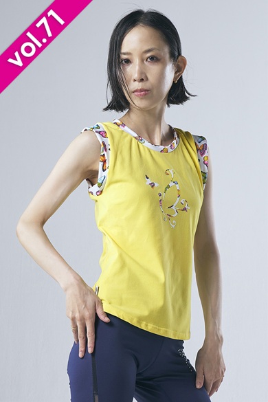 袖口ツイストデザインセミフィットタンクトップ レモン